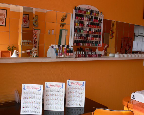 Queen Nails Innenansicht Muster